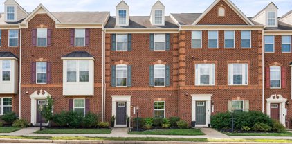 25711 Clairmont Manor Sq, Aldie