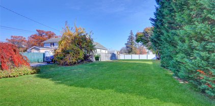 714 Franklin Avenue, Massapequa