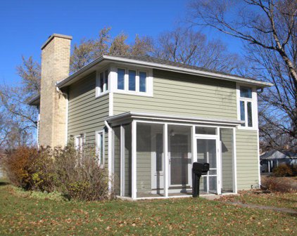 736 North Cumberland Drive, Waukesha