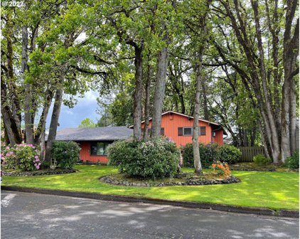 2924 SOUTH SHORE SE DR, Albany