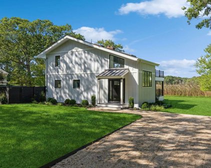 21 Old Main Road, Quogue