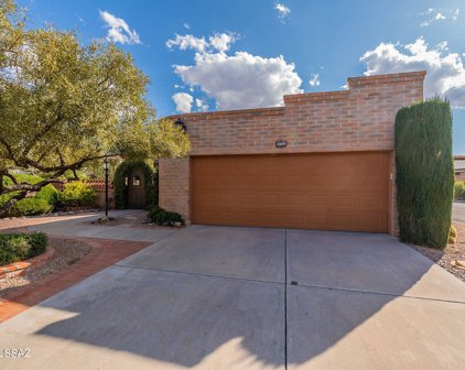 1689 W Calle Hacienda, Green Valley
