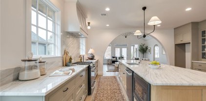 4001 Stone Hill Lane, Edmond