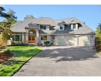 2477 NW CRIMSON CT, McMinnville