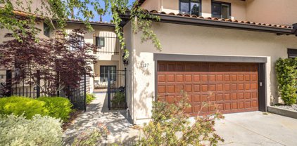 1127 Royal LN, San Carlos