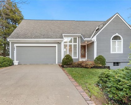 7854 Howe Circle, Prairie Village
