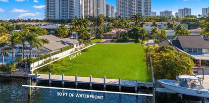 306 Holiday Dr, Hallandale Beach