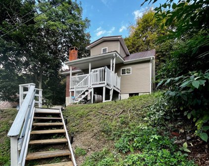 519 Pine Ave, Cumberland