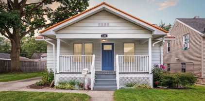 631 N Wenger Avenue, Mishawaka