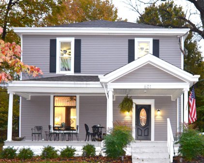 601 W Madison St, La Grange