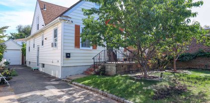 34-31 204th Street, Bayside