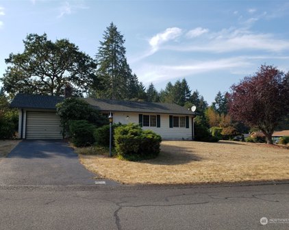 112 Candlewyck Drive W, Lakewood