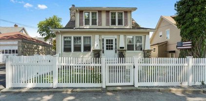 1 Agate Ave, Worcester