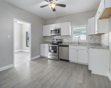 518 W Broad Street, Freeport