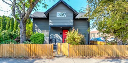 502 4th Street SW, Puyallup