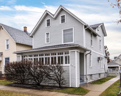 142 Des Plaines Avenue, Forest Park
