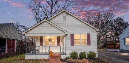 205 E Chatham St, Fredericksburg