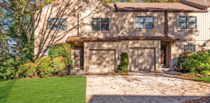 4 High Oak Court, Huntington