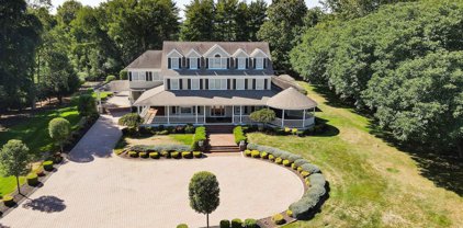 87 Middletown Road, Holmdel