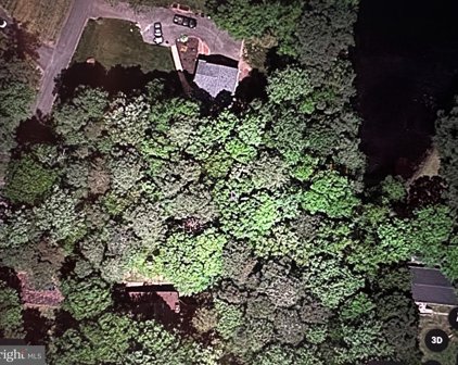 602 Mill Pond Dr, Ruther Glen