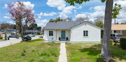 10621 Groveland Avenue, Whittier