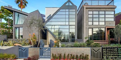 840  California Ave, Venice