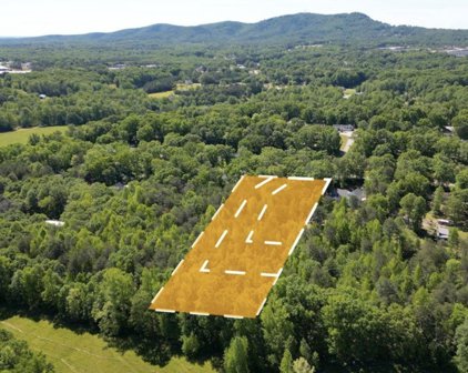 28, 30, 32 Williams Road, Travelers Rest