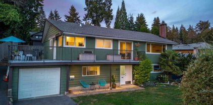 929 Hartford Place, North Vancouver