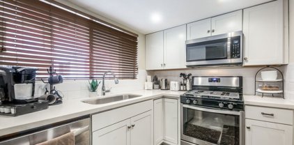 2310 N Fairview St Unit 203, Burbank