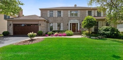 2250 N Charter Point Drive, Arlington Heights
