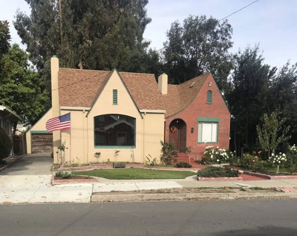 300 Oakes Dr., San Leandro