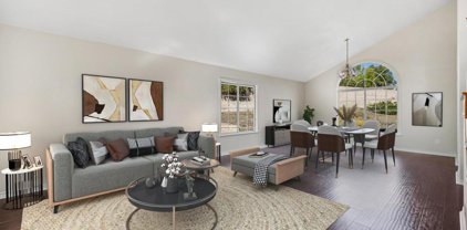 944 Ora Avo Dr, Vista