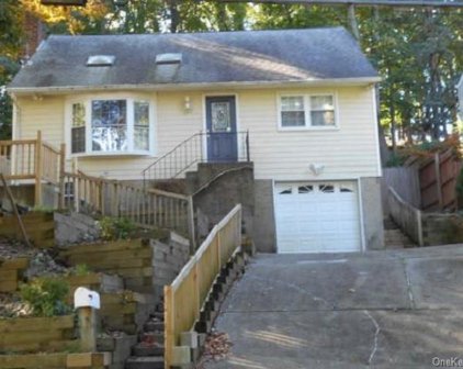 107 Norwood Avenue, Northport