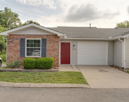 125 Pepper Grove Dr, Springfield