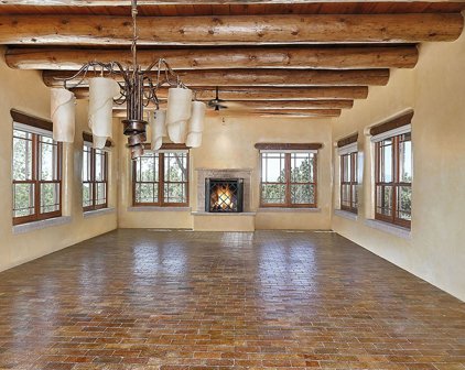 11 Palentine Road, Santa Fe