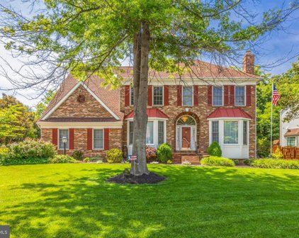 2190 Mackenzie Pl, Woodbridge