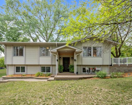 6400 Eden Prairie Road, Eden Prairie