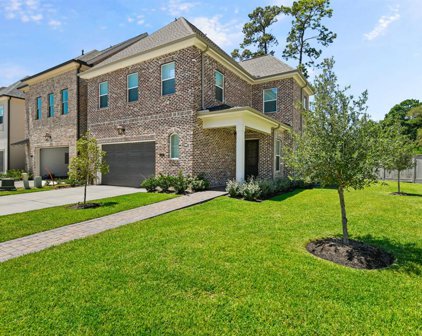 106 Magnolia Green Street, Conroe