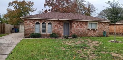 1306 Northview Court, Angleton