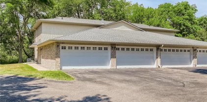 921 Pond View Court, Vadnais Heights