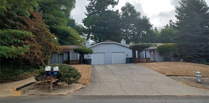 11213 11215 89th Avenue Ct E, Puyallup