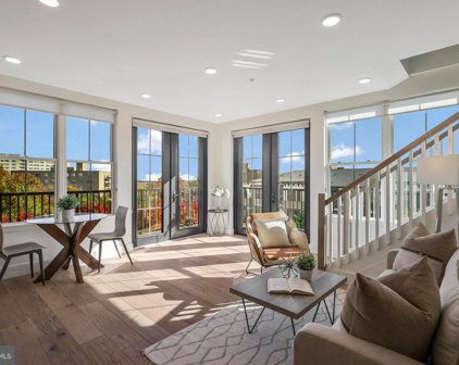 1245 N Pierce St Unit #12, Arlington
