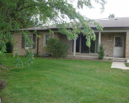 49435 Richmond, Shelby Twp