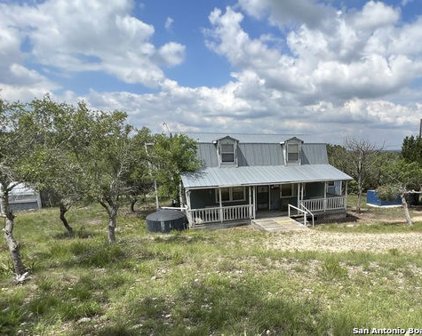 237 Ranch Circle Dr, Kendalia
