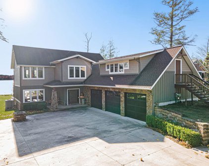 6411 Shields Road, Pentwater