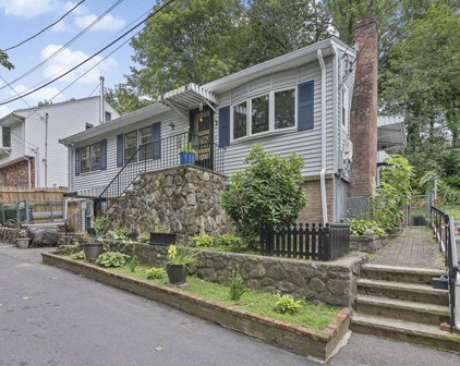 29 Bayrd Terr, Malden