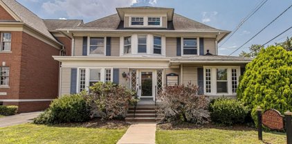 25 W High St, Somerville Boro