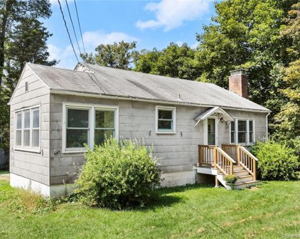 39 Crest Road, Ridgefield