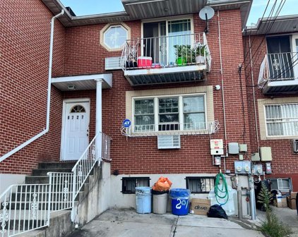 87-27 Kingston Place, Jamaica Estates