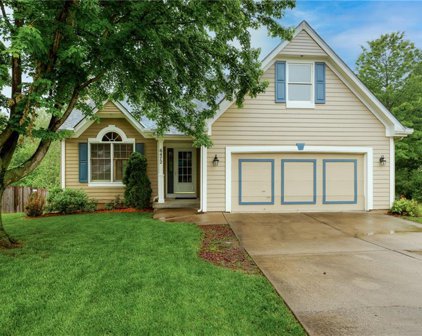 6472 NW Valley Drive, Parkville
